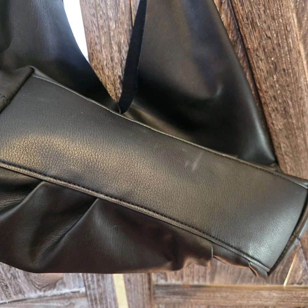 Elizabeth & James Purse Black Knotted Hobo Bag Vegan Leather Slouchy Lightweight